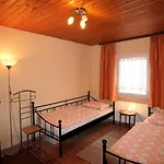Private Apartment - Mittelfeld